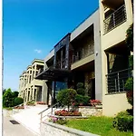 شقة فندقية Kristonia