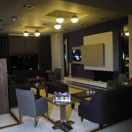 Kristonia Aparthotel 3*